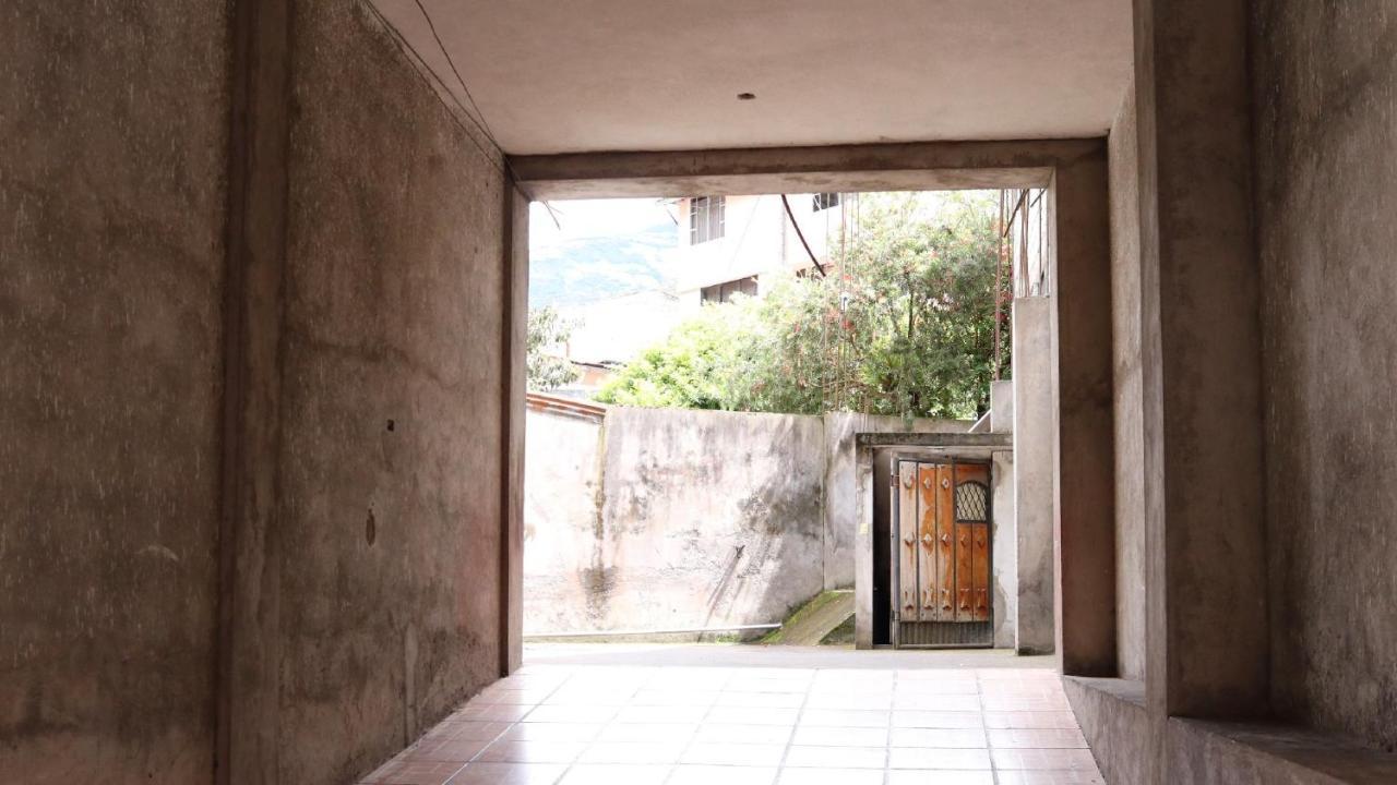 באניוס Hostal Casa Montoya מראה חיצוני תמונה